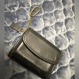 Vintage coach wallet with keychain.  Used condition but very nice.  Women’s.